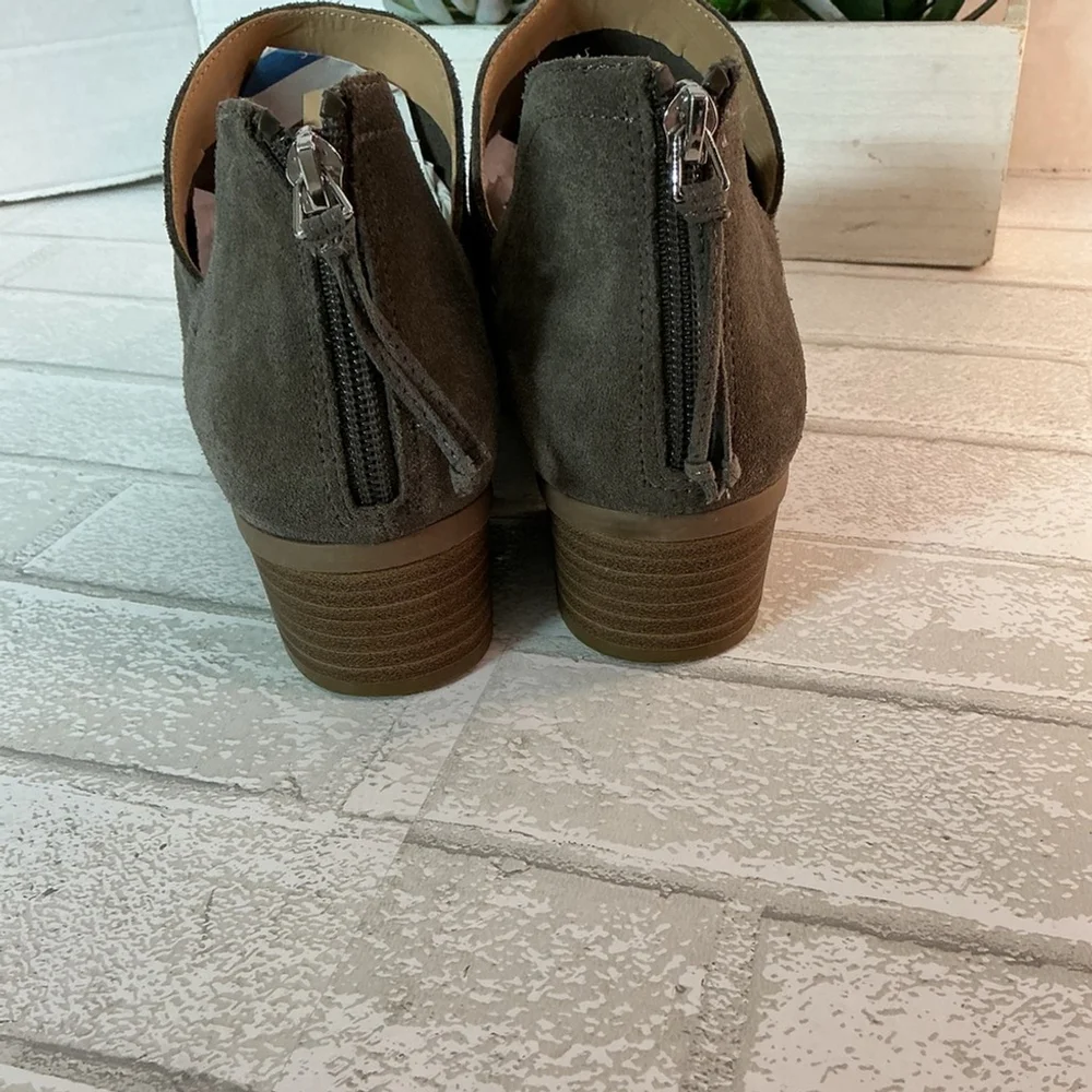Kenneth Cole Dark Brown Suede Ankle Booties